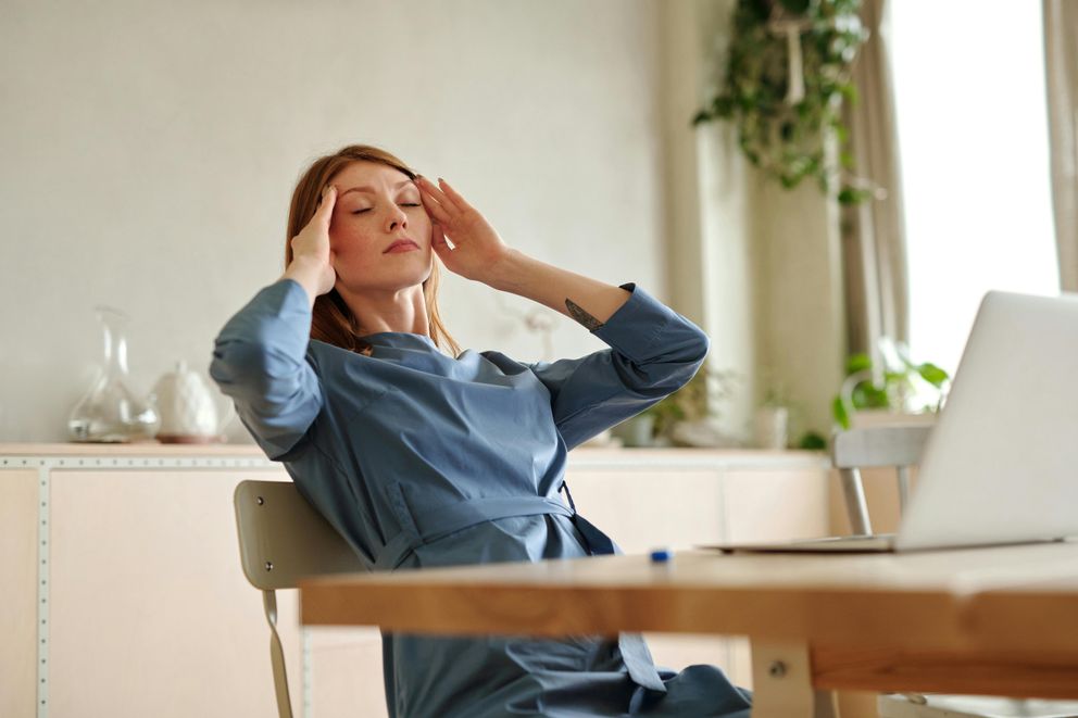 Headache Management in Intermittent Fasting: Insights for Women Understanding the connection between intermittent fasting and headaches, with strategies for prevention and management tailored for women